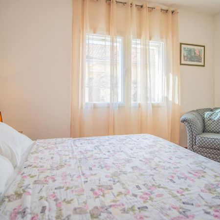 Apartmani Ana 티바트 외부 사진