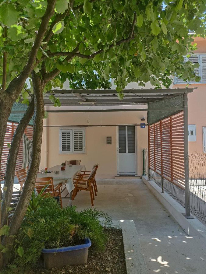 Apartmani Ana 티바트 외부 사진